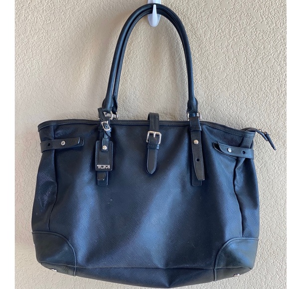 Tumi Handbags - {Tumi} Leather Tote Bag/Shoulder bag